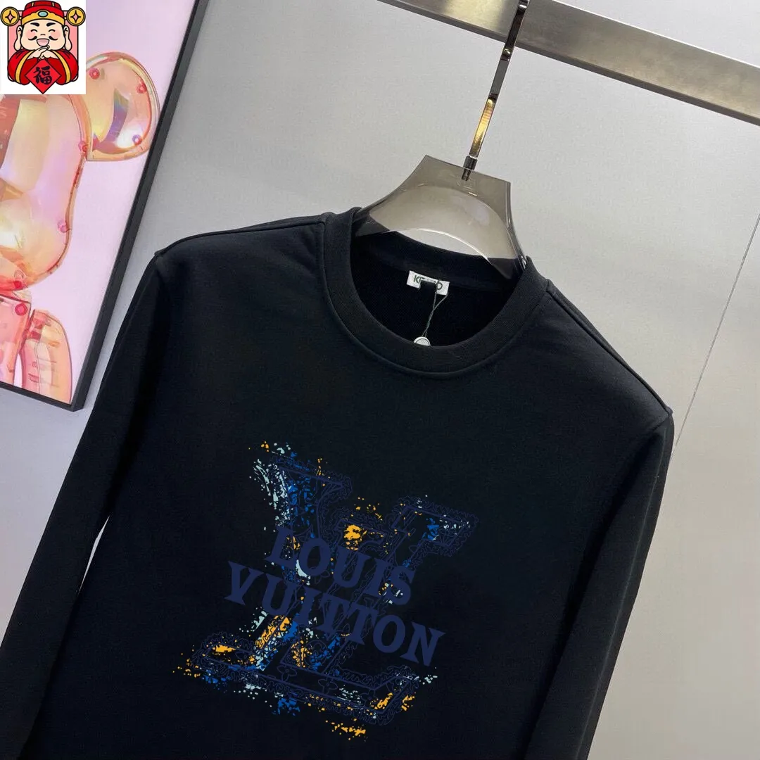 🅿️380 [LV Louis Vuitton] (Fat Man Gospel) hot-selling suit is coming. Focus on the original version of the official website. 2025 new hot-selling sweatshirt suit. The original order is the best. 🇭🇰The meticulous work of top designers is dedicated to a fitting and perfect upper body effect. All-natural high-quality Roman cotton 100%, close-fitting comfort, noble and elegant! Original hardware embodies elegance and nobility! Counter size: M-5XL (maximum wear up to 220 pounds)